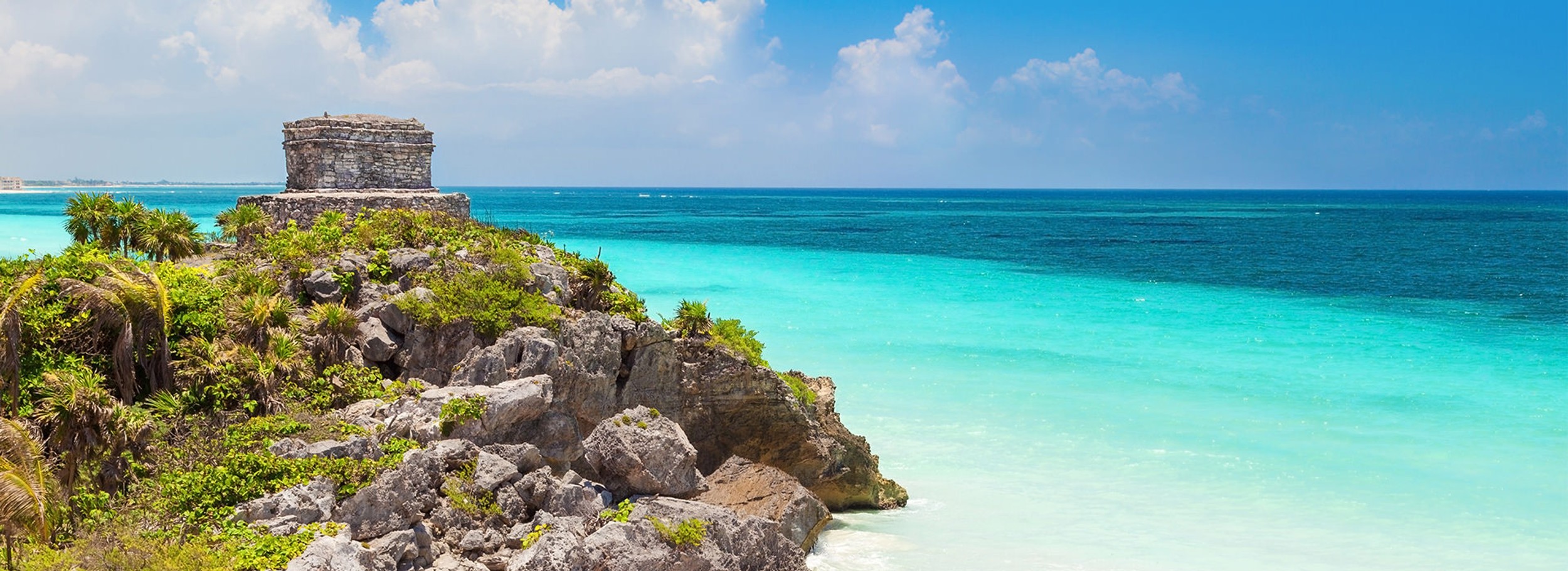 Caribe Mexicano, el corazón del mundo maya en Panorama Turístico de septiembre.