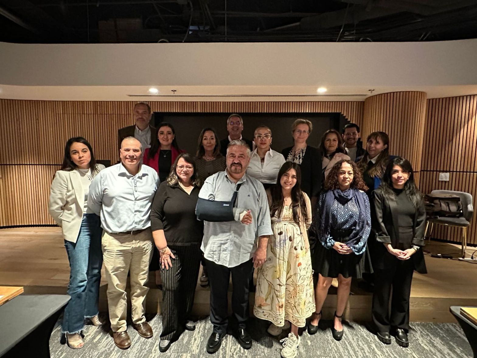 Líderes y expertos en la industria de viajes y eventos corporativos reunidos en el Focus Group de MBTA, celebrado en el Hotel Andaz Mexico City Condesa. Esta sesión marcó el inicio de un estudio clave que busca comprender a fondo el perfil, retos y oportunidades de los Travel Managers y Meeting Planners en México, con el objetivo de fortalecer y profesionalizar el sector.