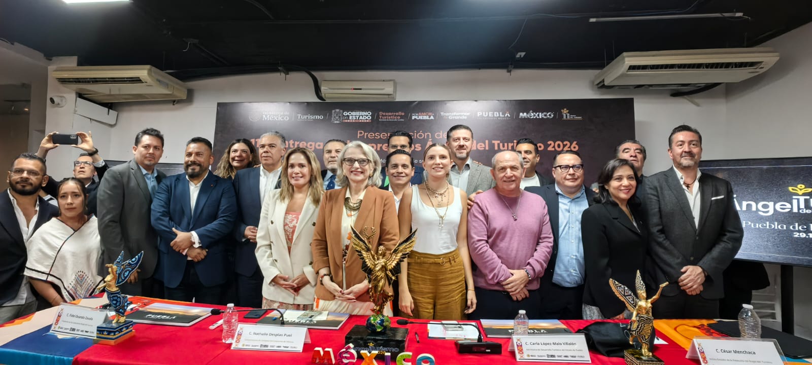 Representantes de la industria turística durante la presentación del Ángel del Turismo 2026 en Ciudad de México.